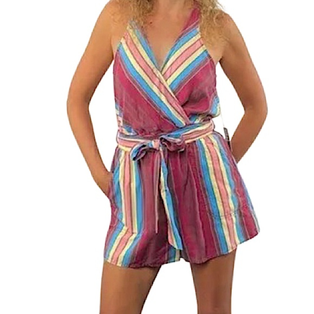 NWT! Colorful Striped Cute Short V Neck Romper in Women’s Medium